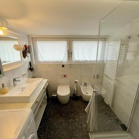 Zentrale Idylle Mit Gemeinschaftsbad Rum i privatbostad *